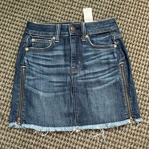American eagle next level stretch jean skirt with zippers